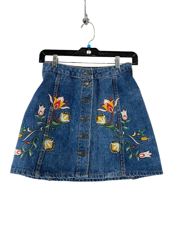 Skirt Mini & Short By Clothes Mentor In Blue Denim, Size: S